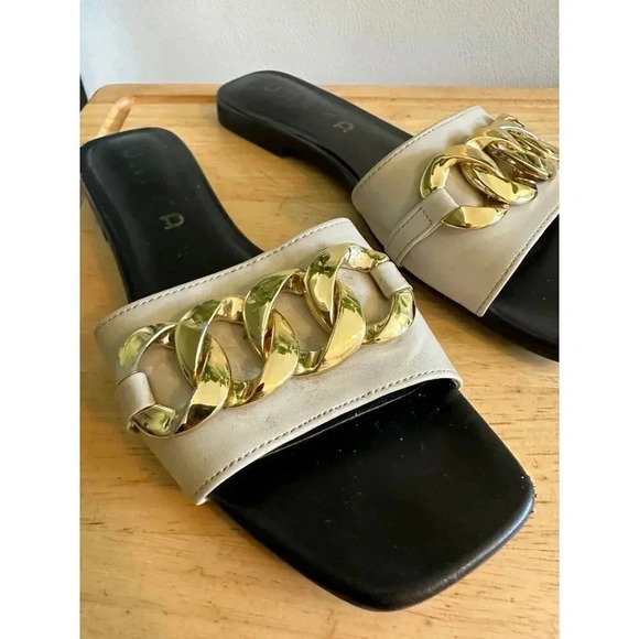 Unisa Women’s size 7.5M sandals - Picture 2 of 6